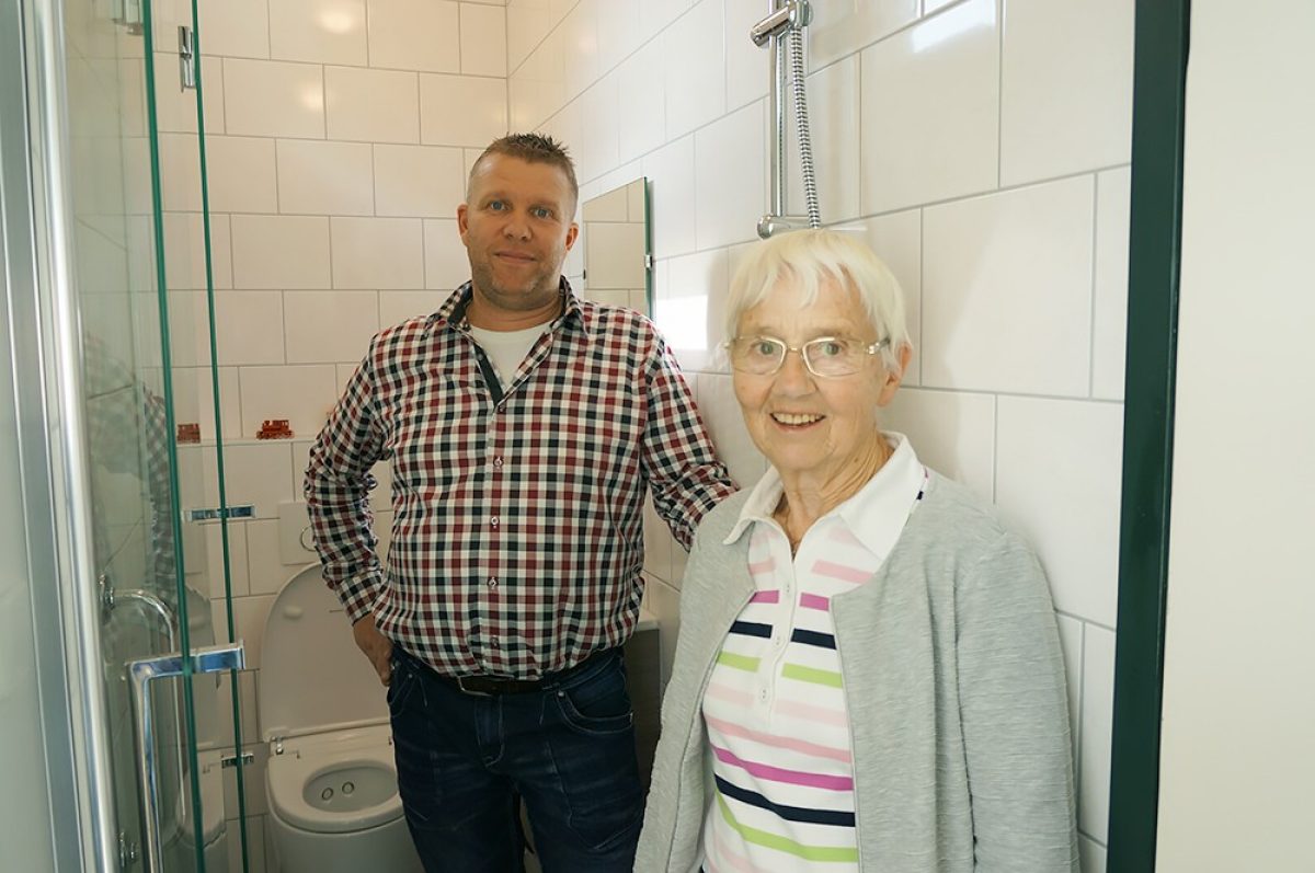 vloot zijn Stuiteren Grootse metamorfose piepkleine badkamer