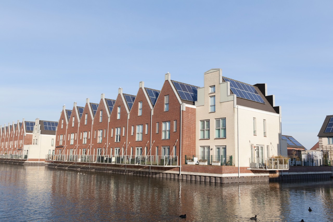 Daken met zonnepanelen Daken met zonnepanelen