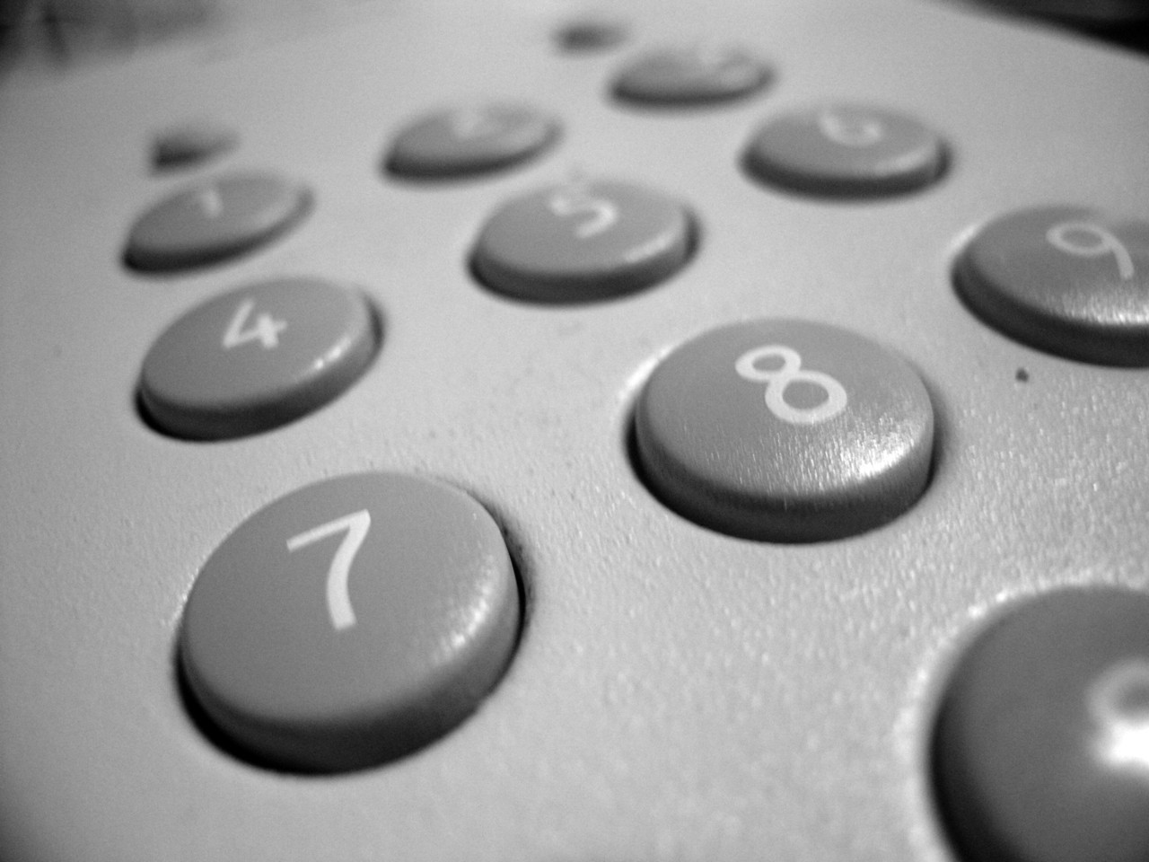 Bellen met de OuderenOmbudsman kan 5 dagen per week Bellen met de OuderenOmbudsman kan 5 dagen per week