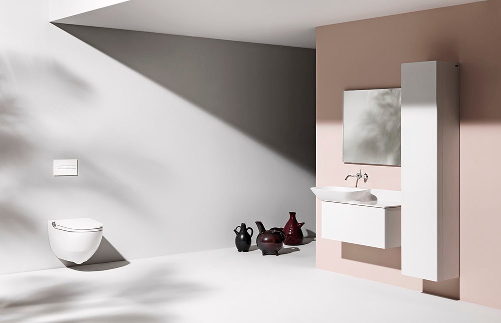 De Cleanet RIVA is compacter dan een standaard wc De Cleanet RIVA is compacter dan een standaard wc