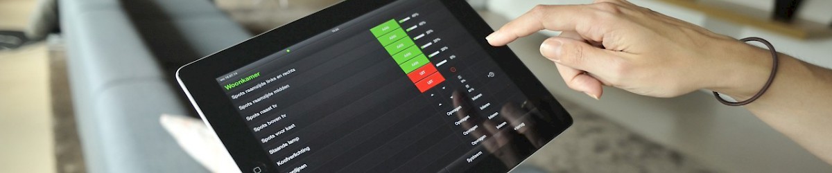 Slimme apparaten bestuurt u eenvoudig met uw smartphone of tablet Slimme apparaten bestuurt u eenvoudig met uw smartphone of tablet