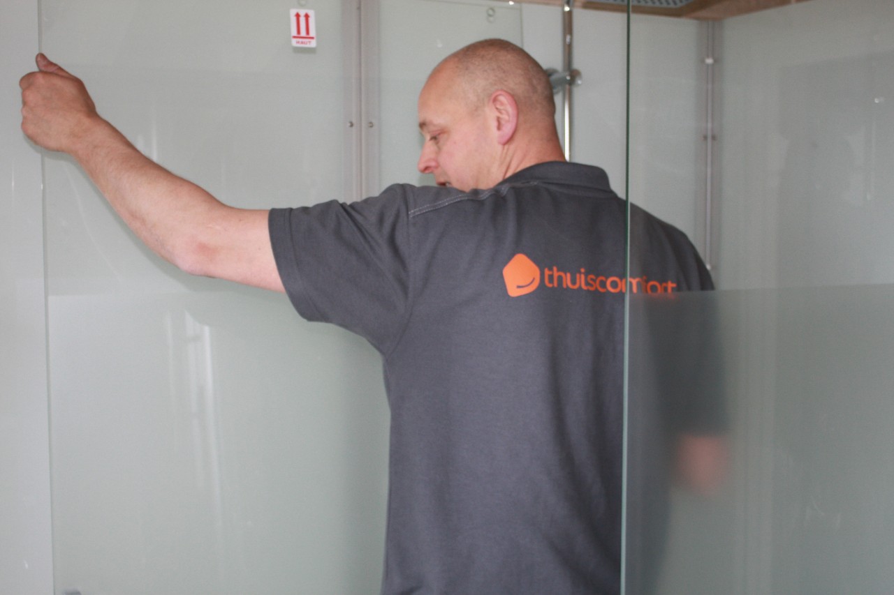 Kinemagic-inloopdouche in een dag geplaatst door Den Otter uit Sint-Michielsgestel