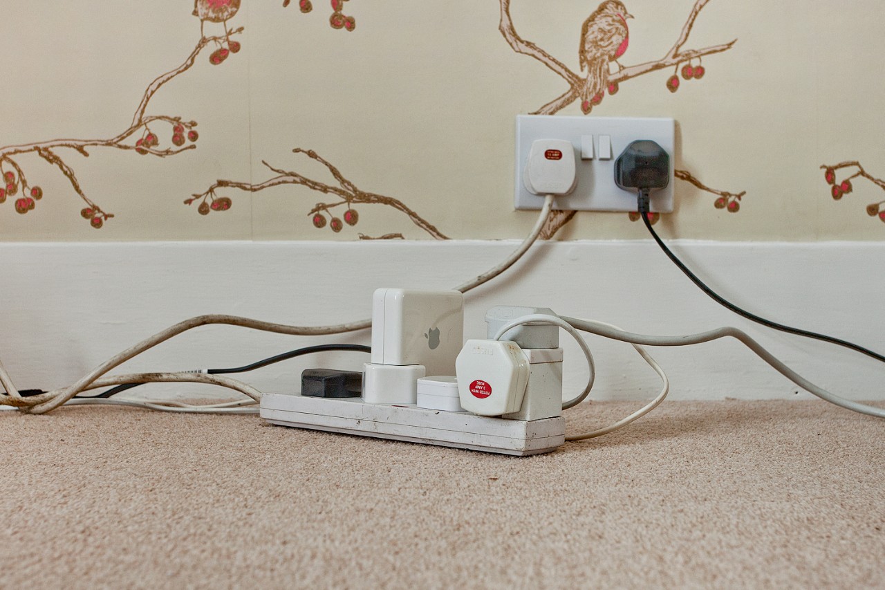 Losse snoeren zijn voorgoed verleden tijd met Mainline Power & Data Losse snoeren zijn voorgoed verleden tijd met Mainline Power & Data